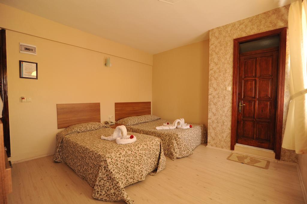 Og-Erim Hotel Кушадасъ Екстериор снимка